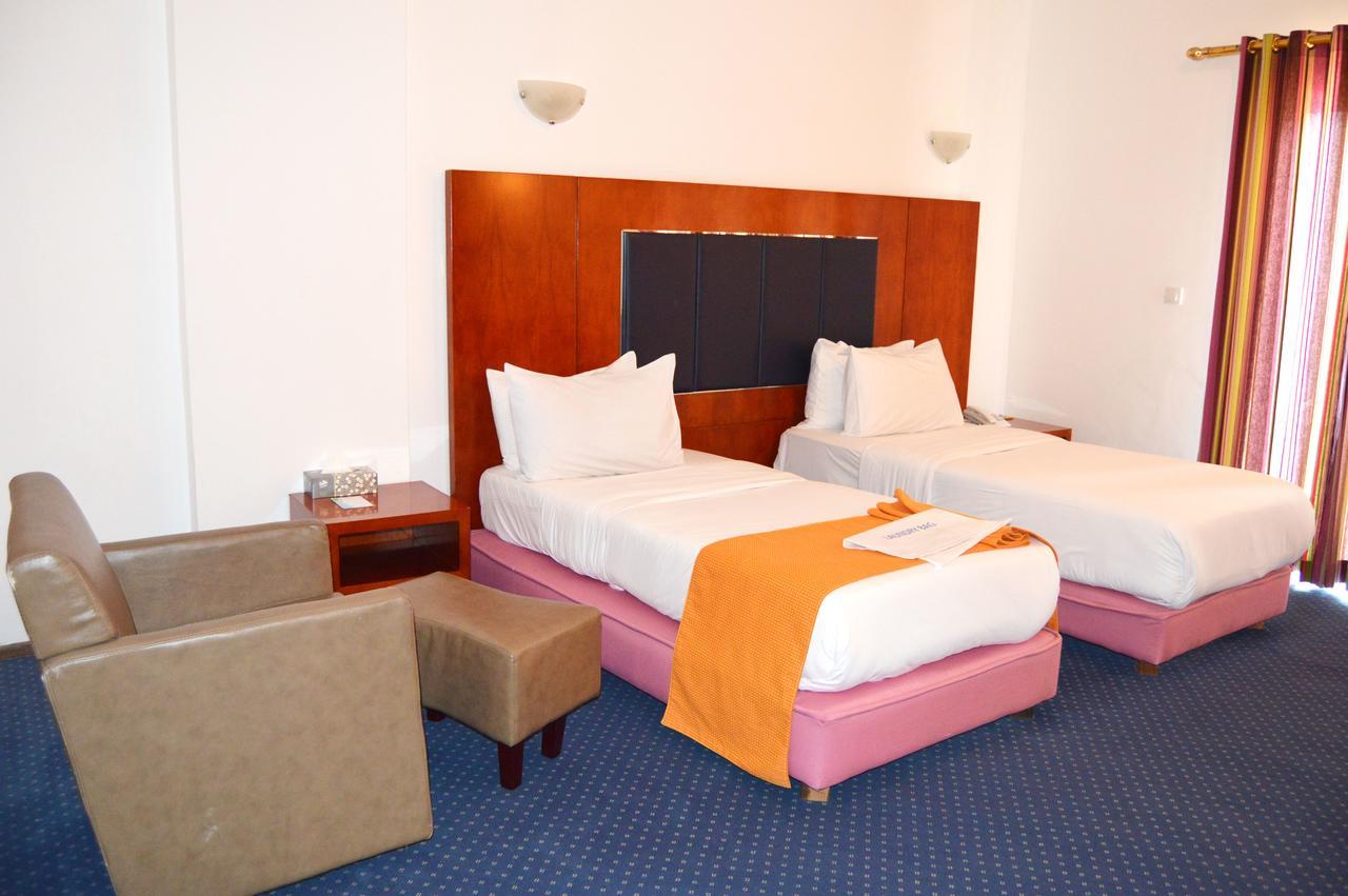 Leon Hotel Kinshasa Rum bild