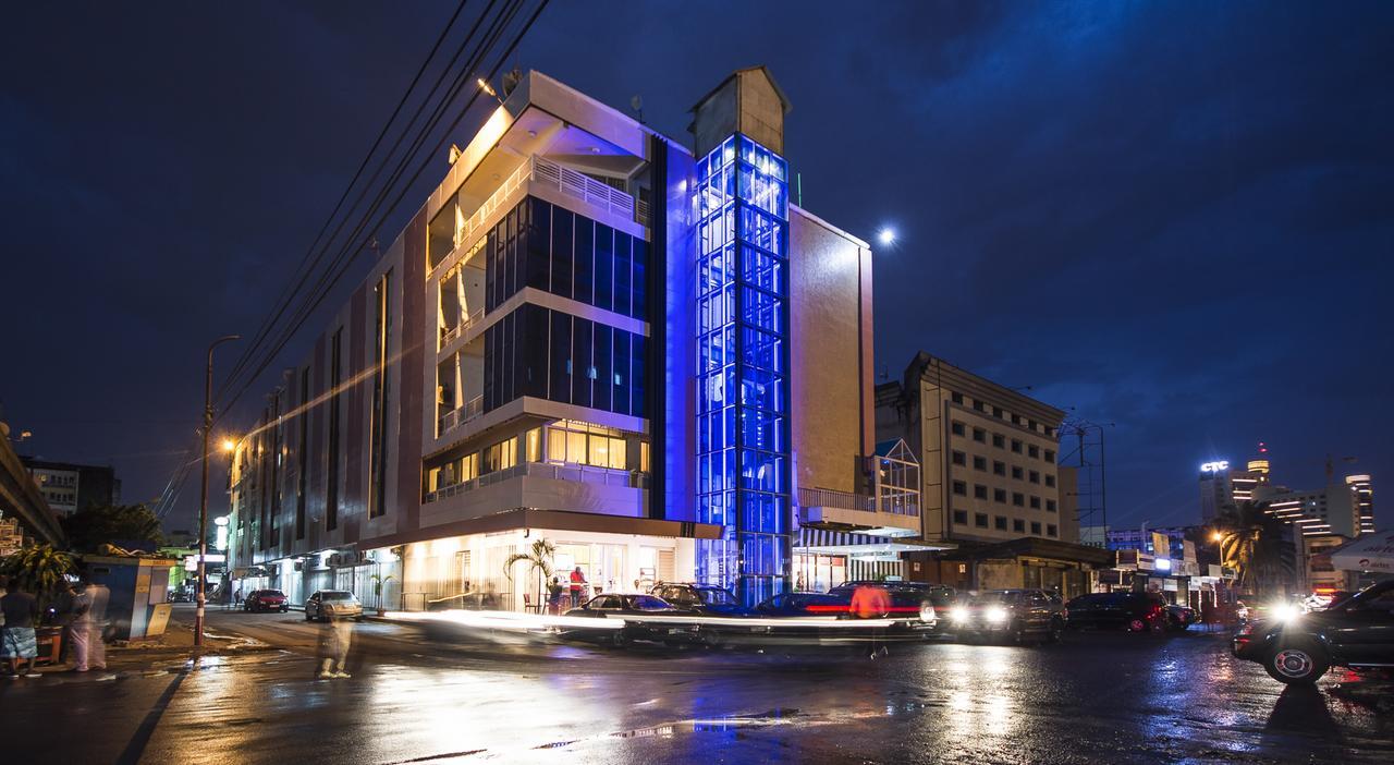 Leon Hotel Kinshasa Exteriör bild